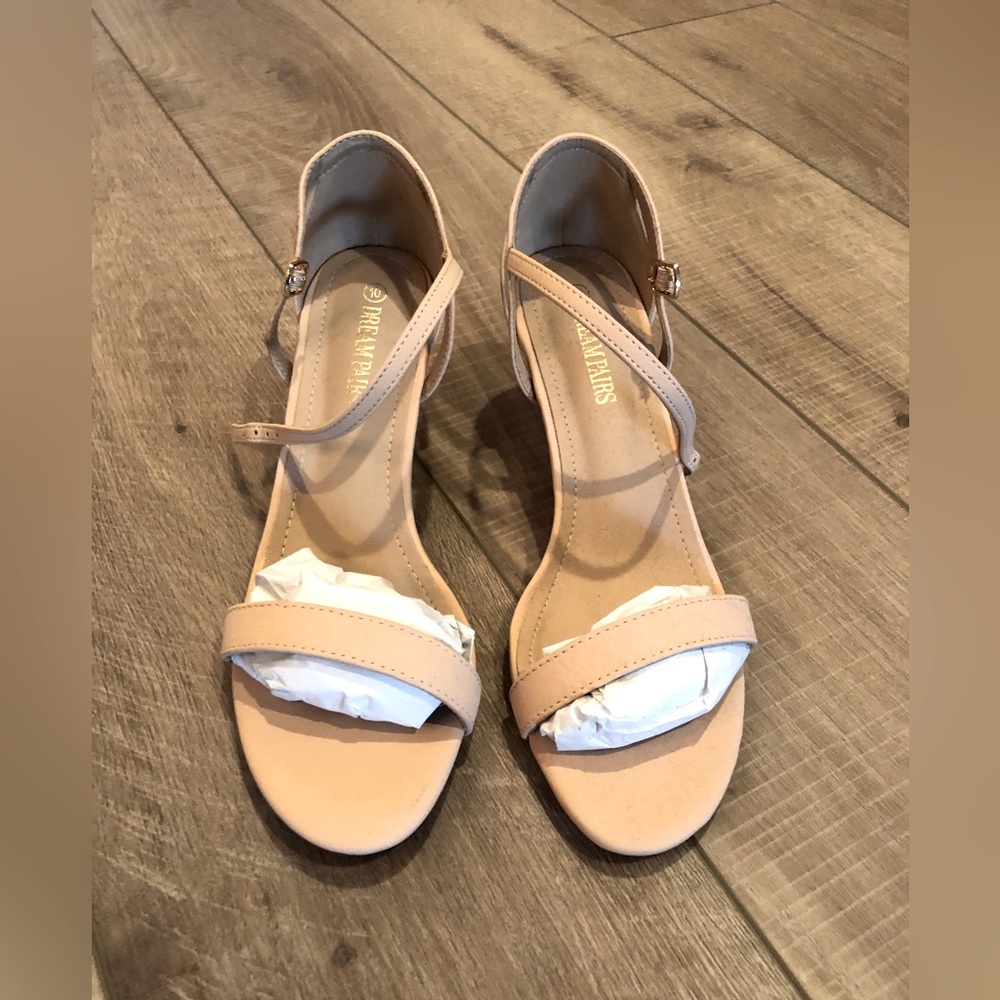 ✨New Beige Sandals✨
